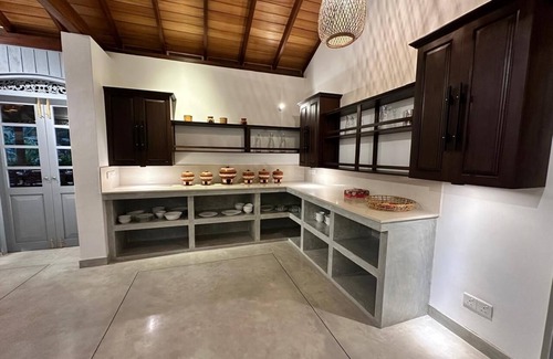 Hikkaduwa Villa | Privet Bungalow Oak Tree