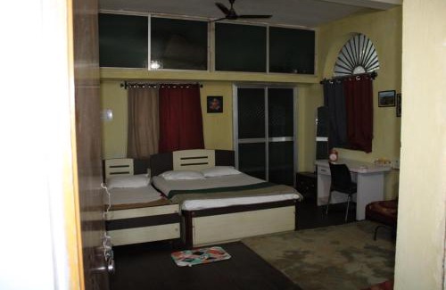 Deoghar House | "Priyadarshi Villa" Free pickup in ac car from Jasidih Railway station or Deoghar Airport