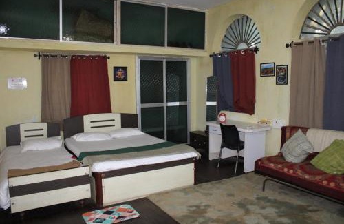 Deoghar House | "Priyadarshi Villa" Free pickup in ac car from Jasidih Railway station or Deoghar Airport