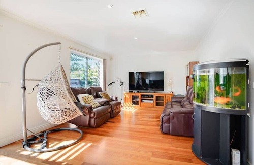 Narre Warren South House | Prized Home Away from Home in Enviable Location