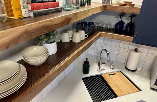 Chandler House | Pro Putting Green, Spa, Pool, Outdoor Kitchen