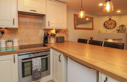Dulverton Cottage | PROFFITTS COTTAGE, pet friendly in Dulverton