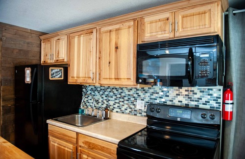 Flagstaff Apartment | PROMO 5% WEEKLY AND 10% MONTHLY DISCOUNT!nCharming "Home-tel" Suite 1