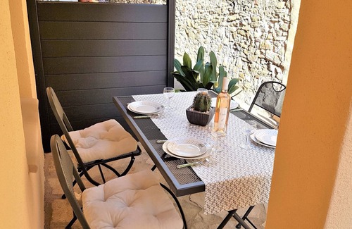 Sainte-Maxime City Centre Apartment | Promo August. quiet hyper center. Beach, port. Parking, housekeeping. Maritime shuttle