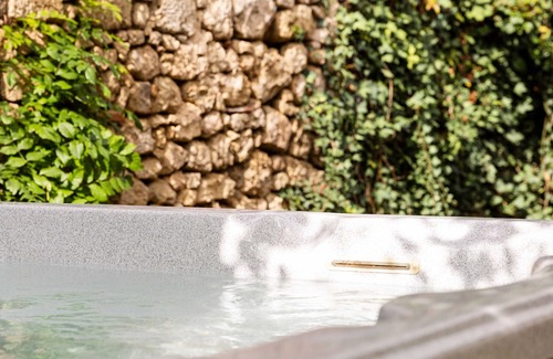 Saint-Martin-de-Gurson House | PROMO! CHARMING VILLAGE HOUSE! Heated pool, spa, garden, St Emillion