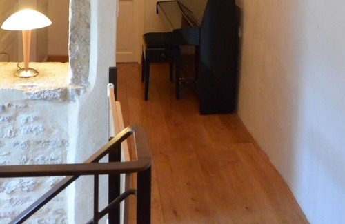 Beaune City Centre Cottage | Promo Oct-Nov 2017 Charming Cottage, 12 people, in the center of Beaune