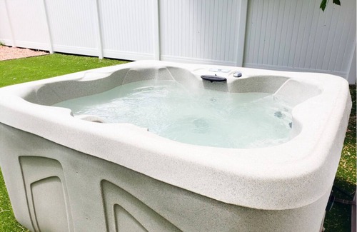 East Central House | PROMO-Private Home+Fully Fenced Yard+E. Sugarhouse+Backyard Refuge w Gazebo+SPA!