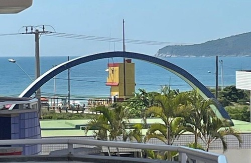 Ingleses Norte Condo | PROMOTION BEACH FRONT INGLESES, AIR, TV, SWIMMING POOL, HEATED POOL, GAMES, WIFI