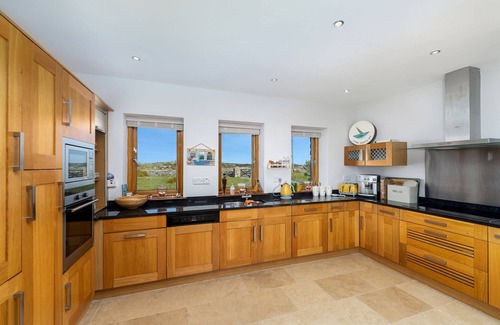 Gannoughs Cottage | Property 464 - Claddaghduff - sleeps 11 guests in 6 bedrooms