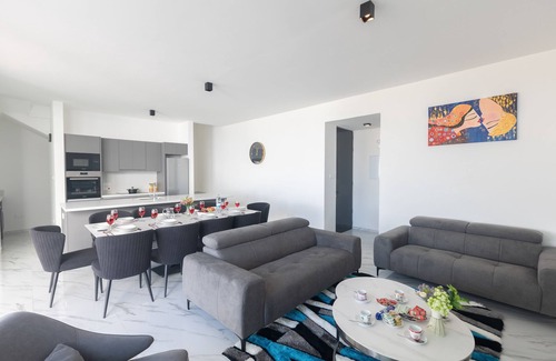 Pernera Cottage | Protaras Aqua Pearl Villa AQ10 - a villa that sleeps 11 guests in 5 bedrooms