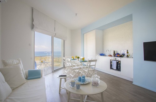 Pernera Apartment | Protaras Seafront Azure Suite