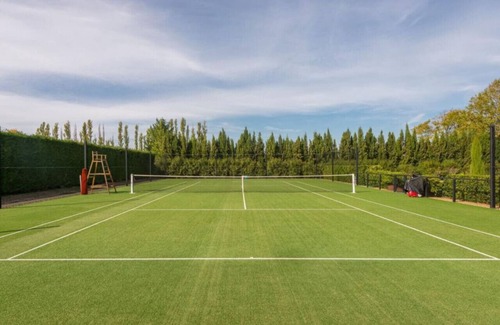 Molleges Apartment | Proveçal Villa with private pool and tennis court