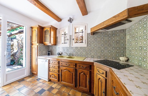 Speracedes Villa | Provençal villa with pool and sea view in Spéracèdes village