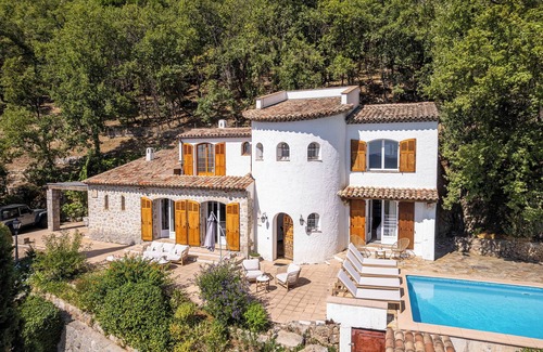 Speracedes Villa | Provençal villa with pool and sea view in Spéracèdes village