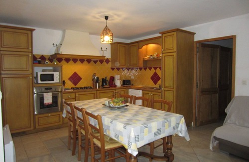 Saint-Quentin-la-Poterie House | provencal farmhouse in nature and vineyards with a garden of 5000m