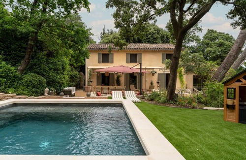 Villeneuve-les-Avignon Villa | Provencal villa 200m2 fully air-conditioned swimming pool with beautiful view of Ventoux