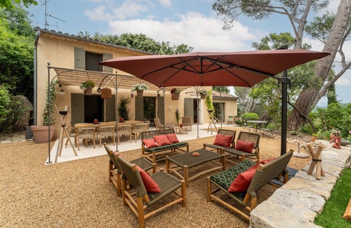 Villeneuve-les-Avignon Villa | Provencal villa 200m2 fully air-conditioned swimming pool with beautiful view of Ventoux