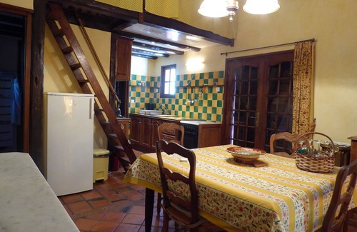 Cabries House | Provencal house sleeps 4, airconditionned, exclusive pool near Aix-en-Provence
