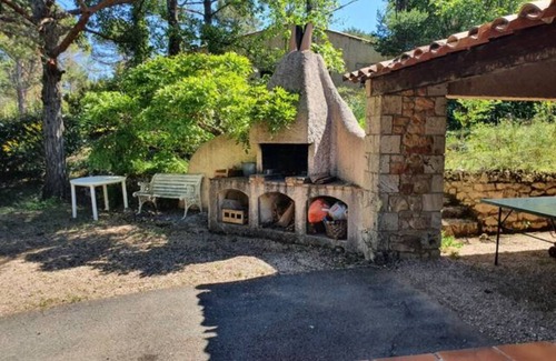 Tourtour House | Provencal house in a pine forest