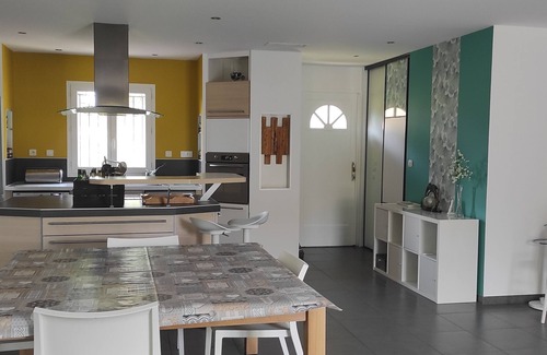 Pelissanne House | Provence house with indoor swimming pool