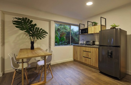 La Florida Apartment | Provenza's Retreat - Tranquil 1BR-1BA Apartment