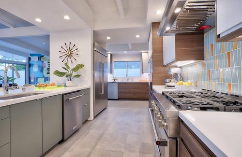 Vista Las Palmas House | ps1957 Newly Renovated 5 BD/5 BA Mid-Century Home. New kitchens, baths, pool/spa