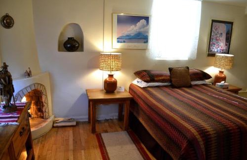 Downtown Santa Fe Hotel | Pueblo Bonito Inn