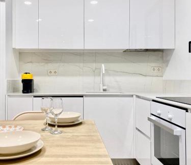 Las Acacias Apartment | Puerta de Toledo VII - Apartamento de 2 dormitorios con Balcón