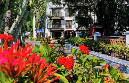 Fluvial Vallarta Apartment | Puerto de Luna Pet Friendly & Family Suites Hotel