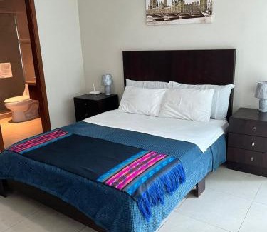 Las Penas Apartment | Puerto Santa Ana Suites Guayaquil