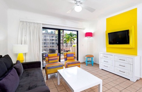 Diaz Ordaz Resort | Puerto Vallarta Paradise: 1 Bedroom Centrally Located & Steps from the Sand