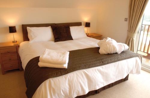 Winnard's Perch Resort | Puffin Hot tub Lodge, 4 bedrooms Resort, Pool,Gym,Bar