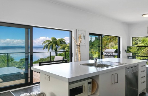 Pukawa House | Pukawa Bliss - Pukawa Holiday Home