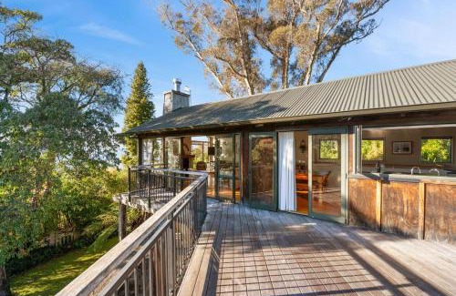 Kuratau House | Puketapu - Kuratau Holiday Home