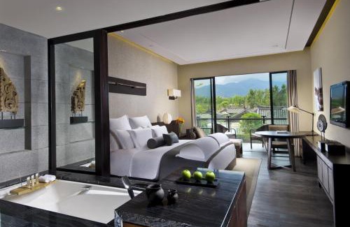Shuhe Old Town Hotel | Pullman Lijiang Resort & Spa