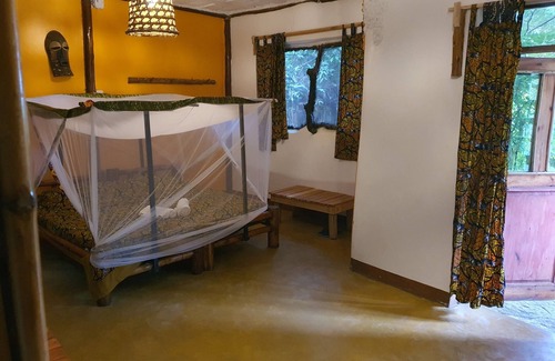 Kichwamba Cabin | Pumba Safari Cottages