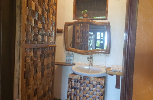 Kichwamba Cabin | Pumba Safari Cottages