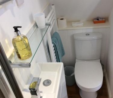 Upwey Cabin | Pump View