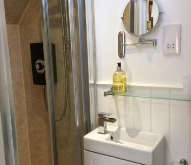 Upwey Cabin | Pump View