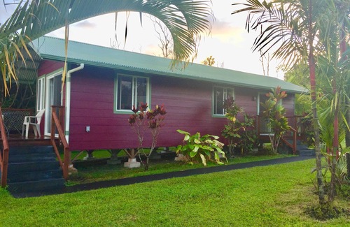 Pahoa Cottage | Puna Rainforest Retreat Hotspring - Purple Passion Cottage