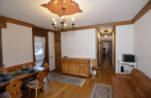 Cortina d'Ampezzo Apartment | Punta Nera Apartment: WI-FI and garden.