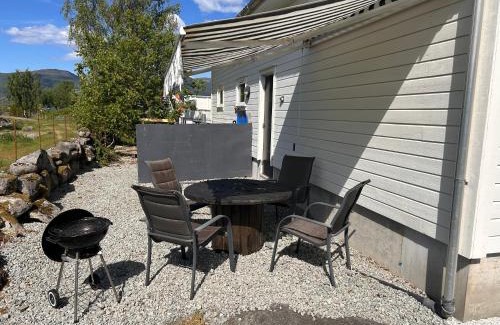 Hjelmeland Apartment | Puntsnes Apartmen