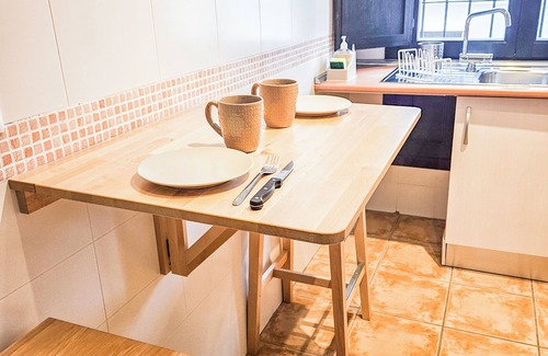 Velez de Benaudalla Apartment | Pura Vida Piso Tranquilo Terraza Piscina Aparcamiento - Playa 15mn, Centro 2mn