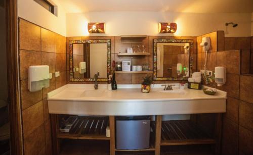 Roble Bed & Breakfast | Pura Vida Hotel