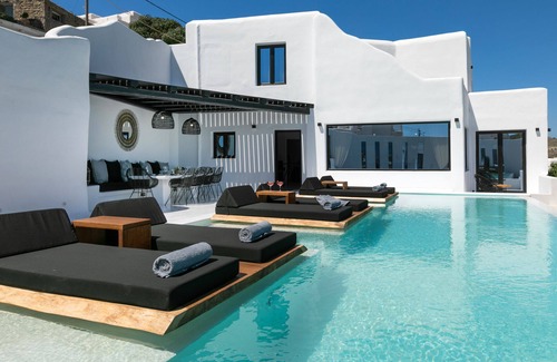 Paraga Villa | Pure luxury villa close to Nammos to cater even the most demanding travellers