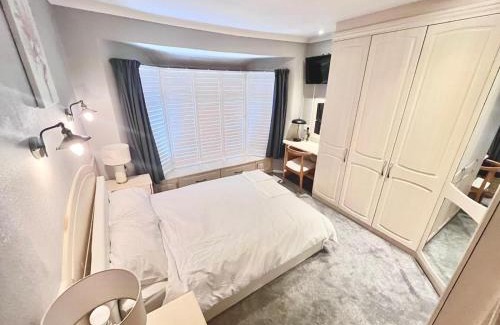 Acresford Bed & Breakfast | Purple Mansions - Home away from Home