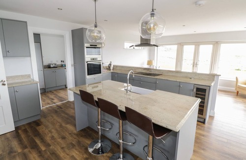 Achill Island Cottage | PURTEEN, family friendly, with open fire in Keel, County Mayo