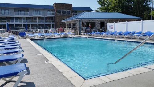 Put-in-Bay House | Put-in-Bay Waterfront Condo #205