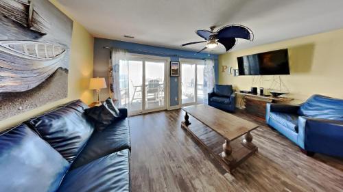 Put-in-Bay House | Put-in-Bay Waterfront Condo #205