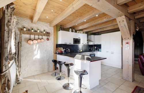 Puyvalador House | Puyvalador House – Mountain Charm, Stunning Lake View, 10 min from Ski Slopes